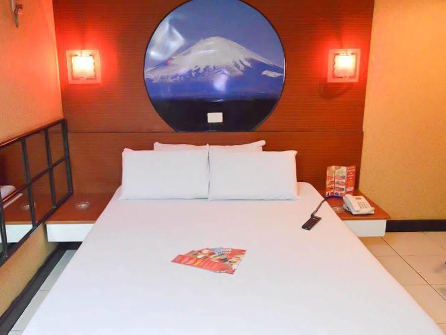 Hotel Sogo Recto 2*