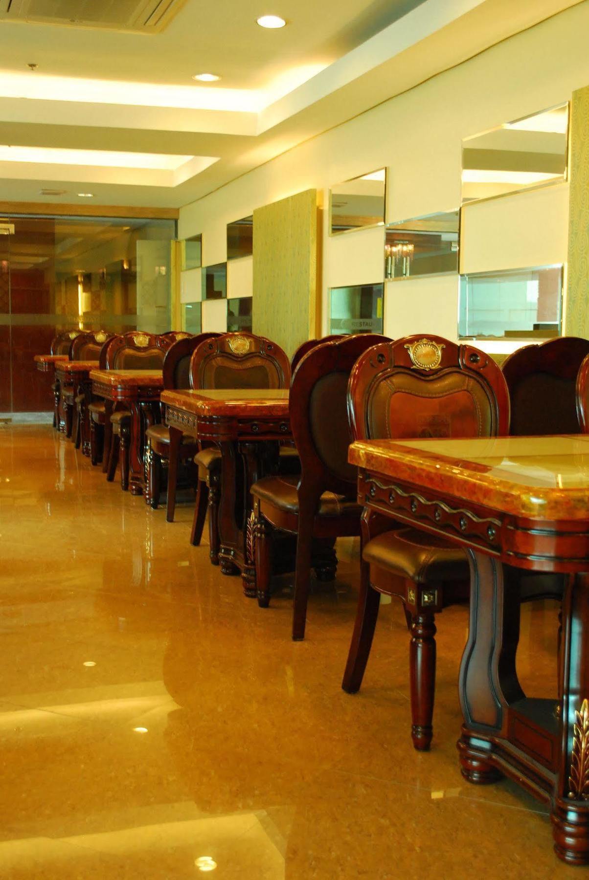 M Chereville 2* Manila