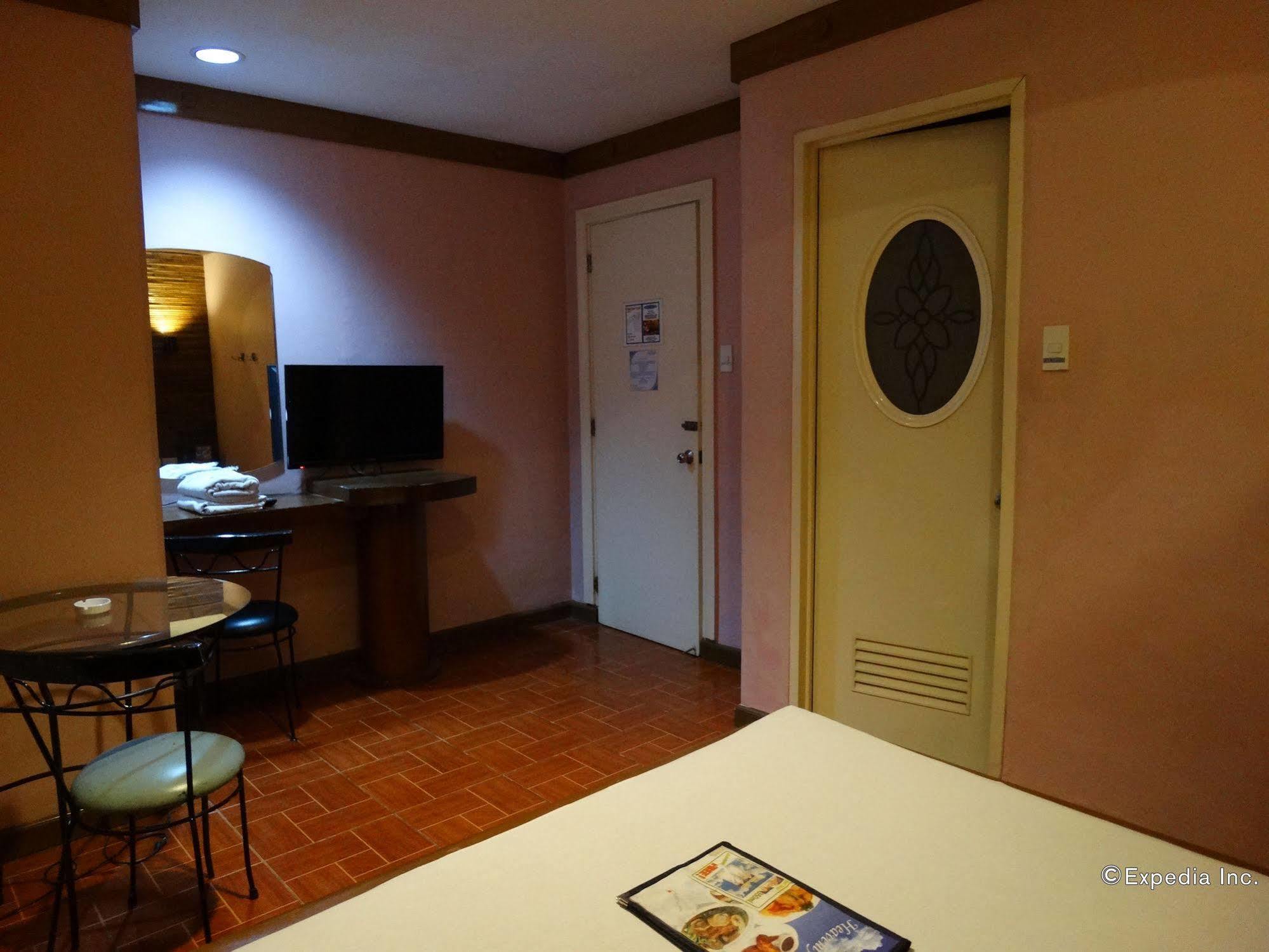 Paradis Hotel Manila
