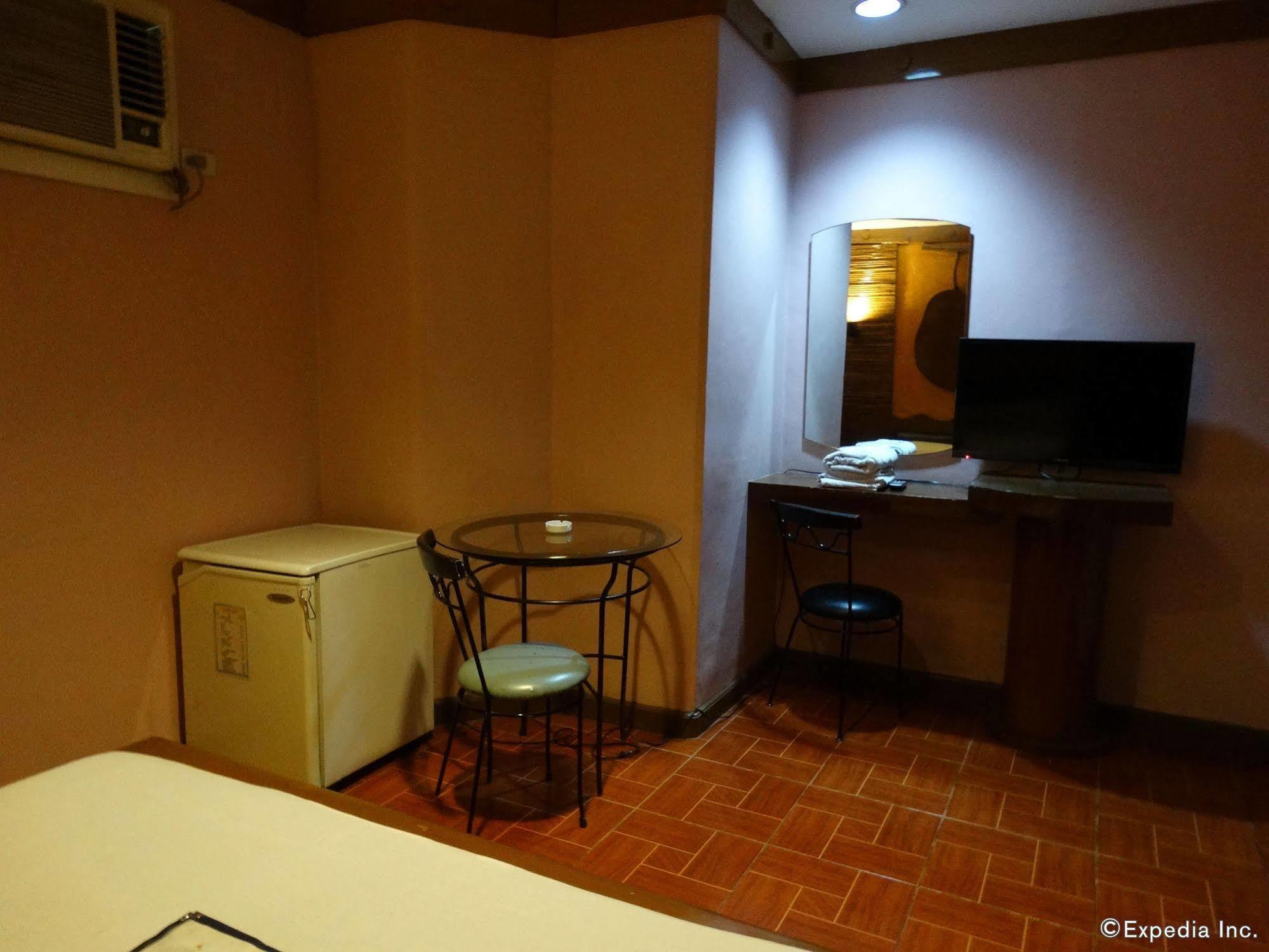Paradis Hotel Manila