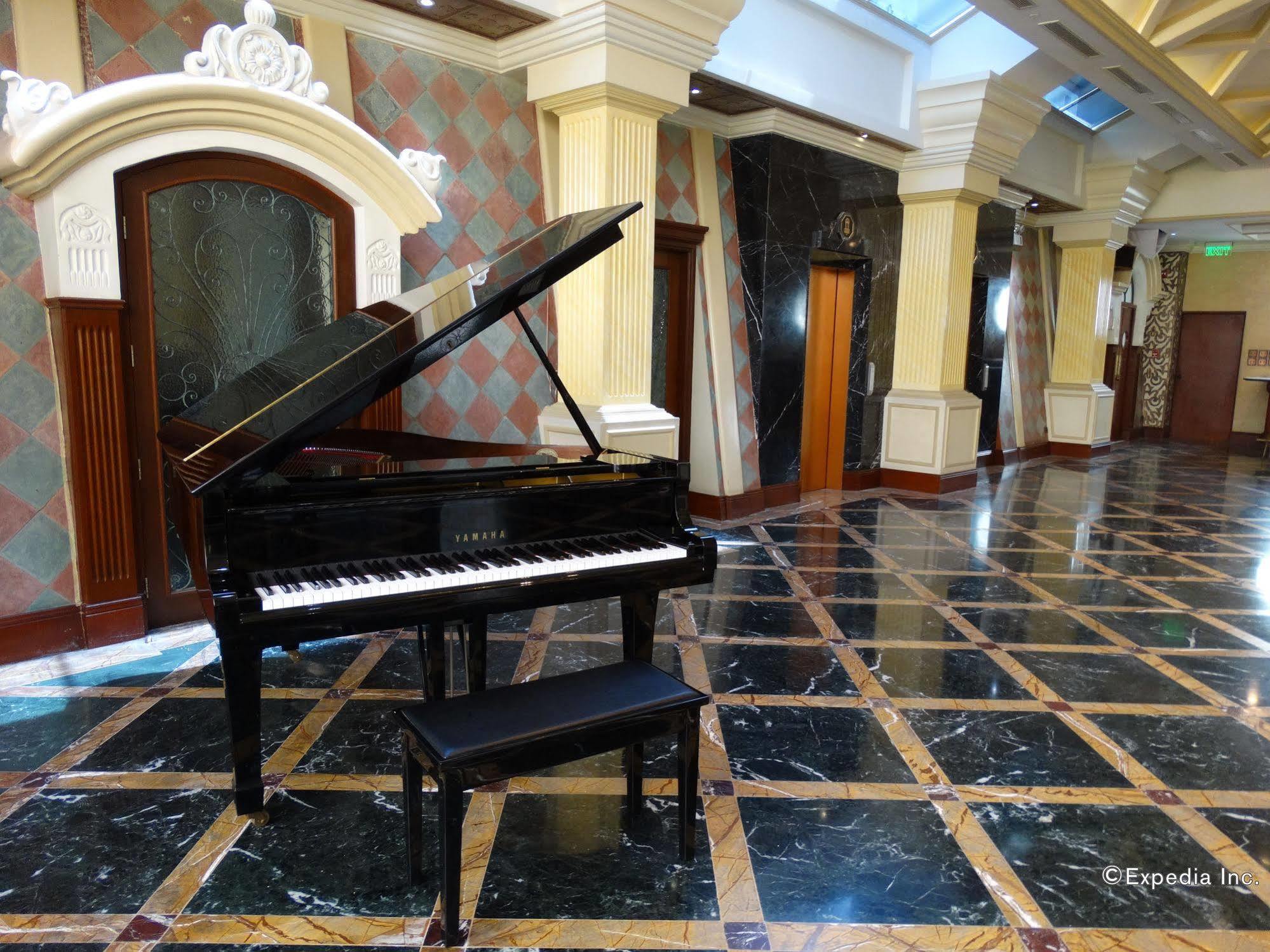 The Luneta Hotel 3*