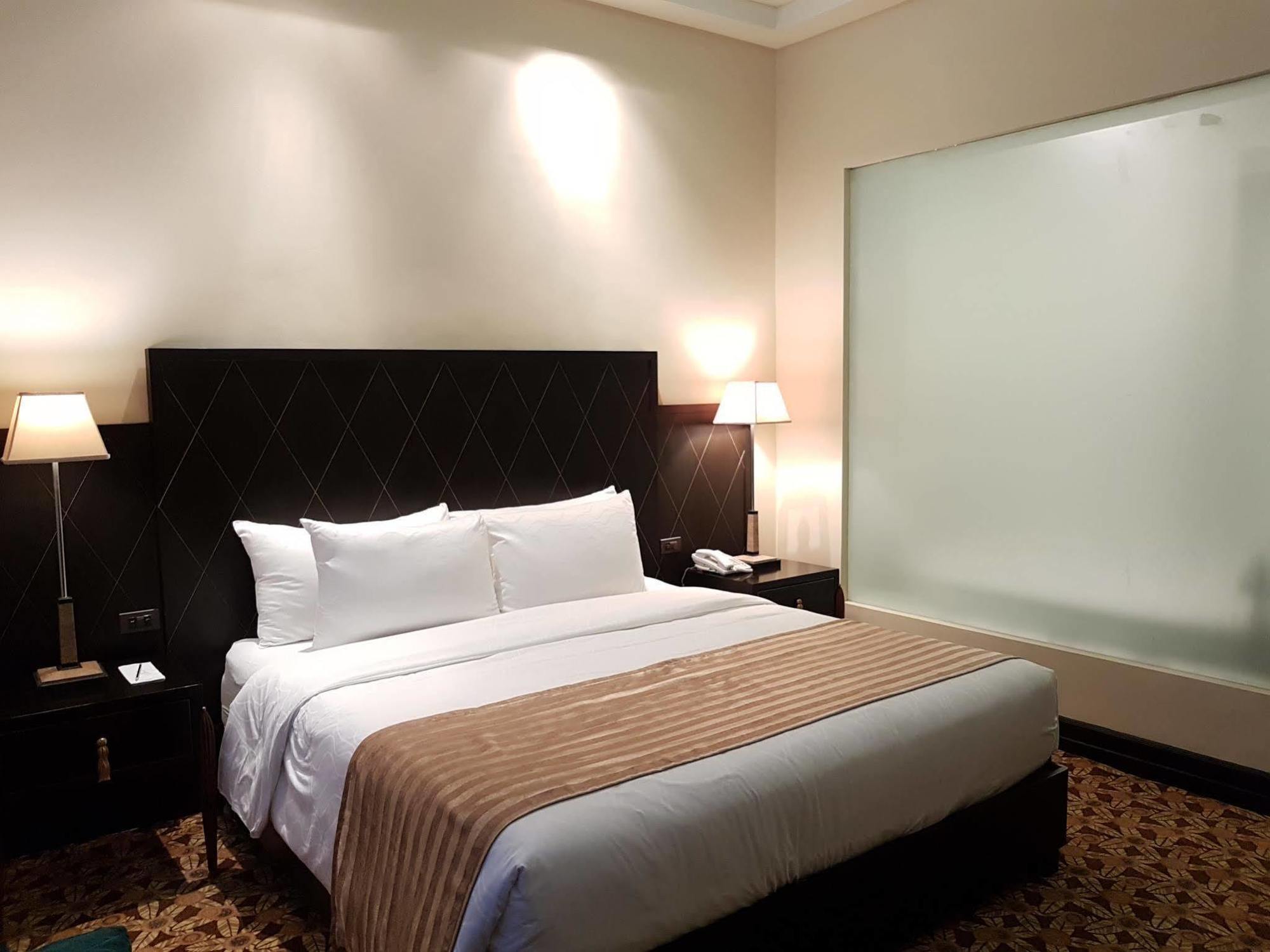 Hotel The Luneta 3*