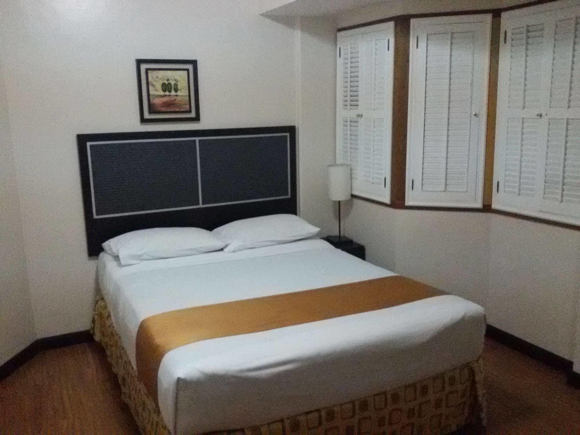 Ralph Anthony Aparthotel
