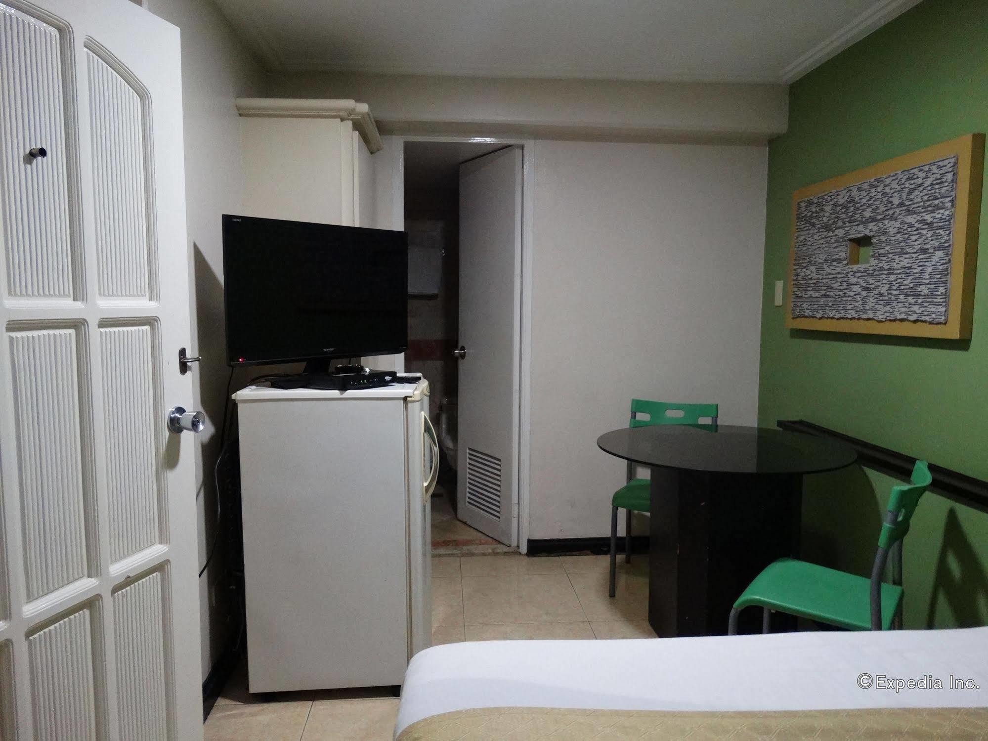 Ralph Anthony Aparthotel Manila