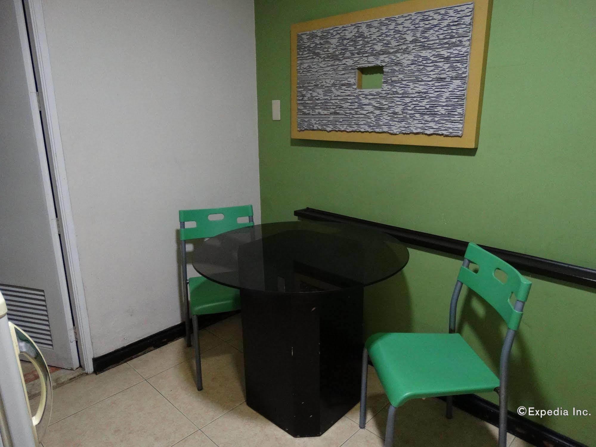 Ralph Anthony Aparthotel 2*