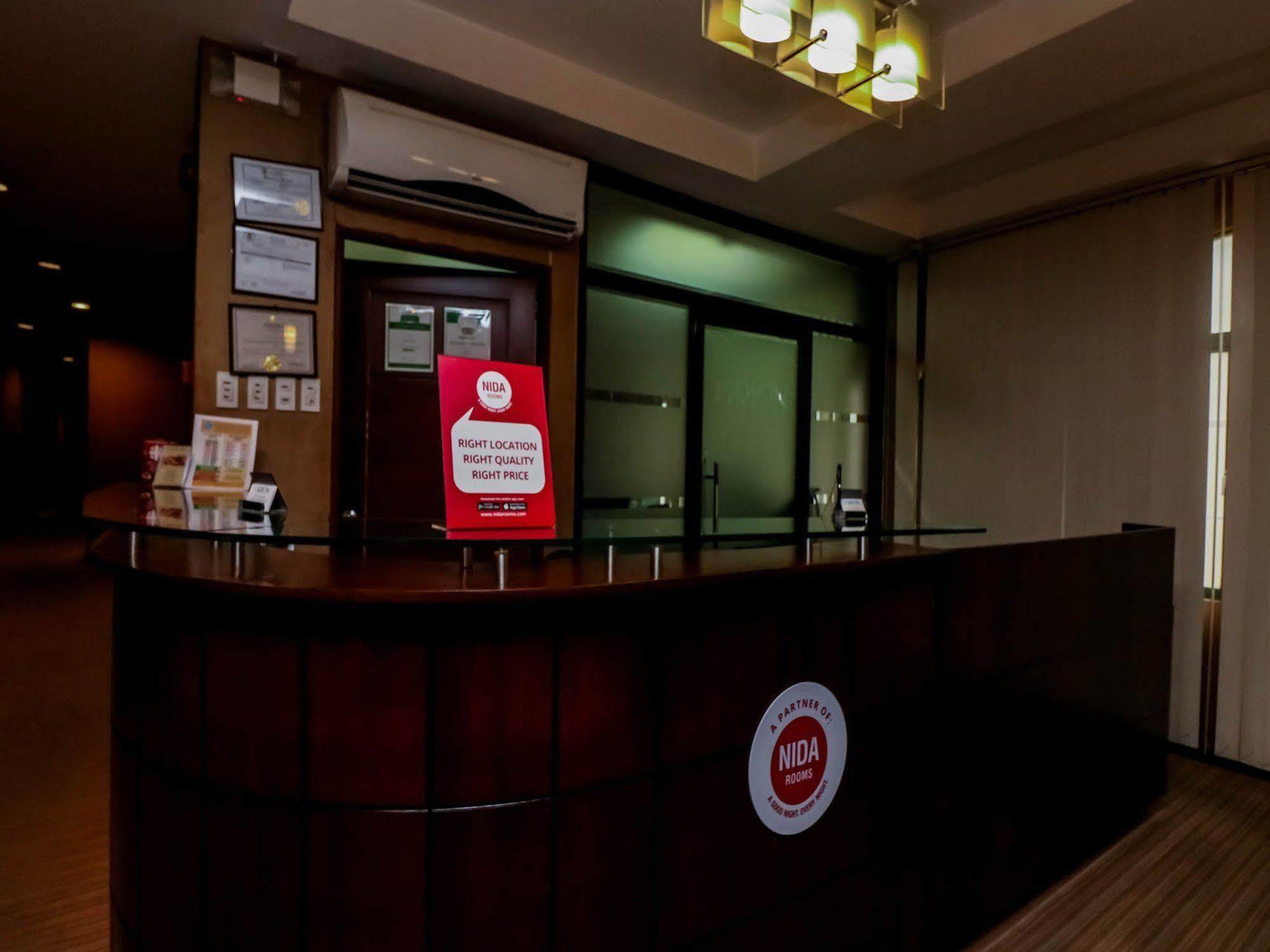 Nida Malate Tutuban Center 2*