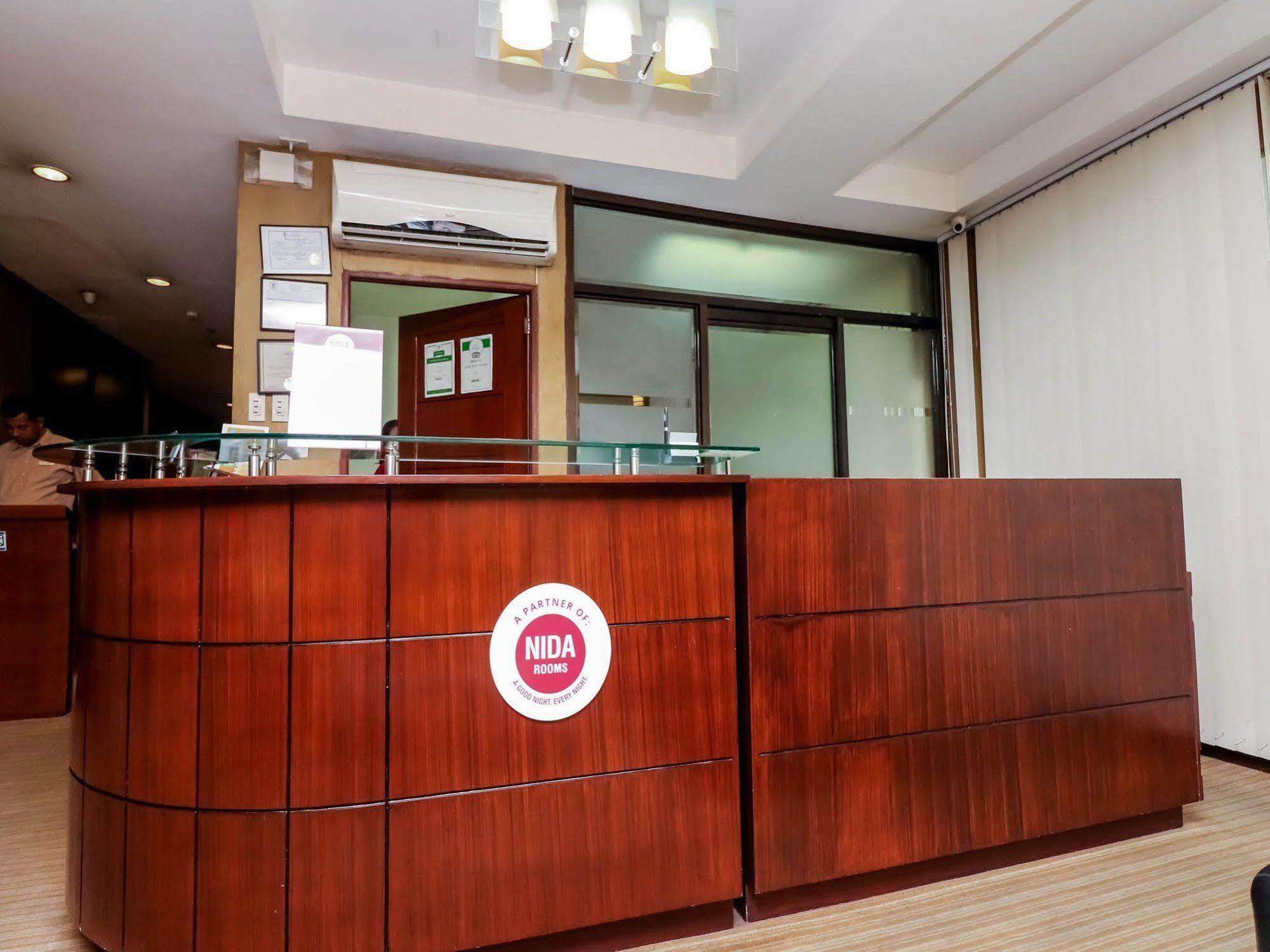 Nida Malate Tutuban Center 2*