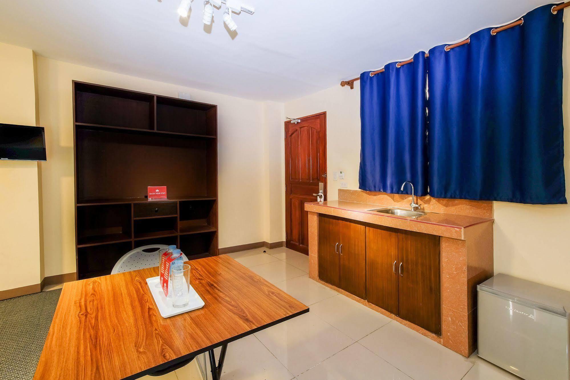Zen Mabini Ermita Hotel