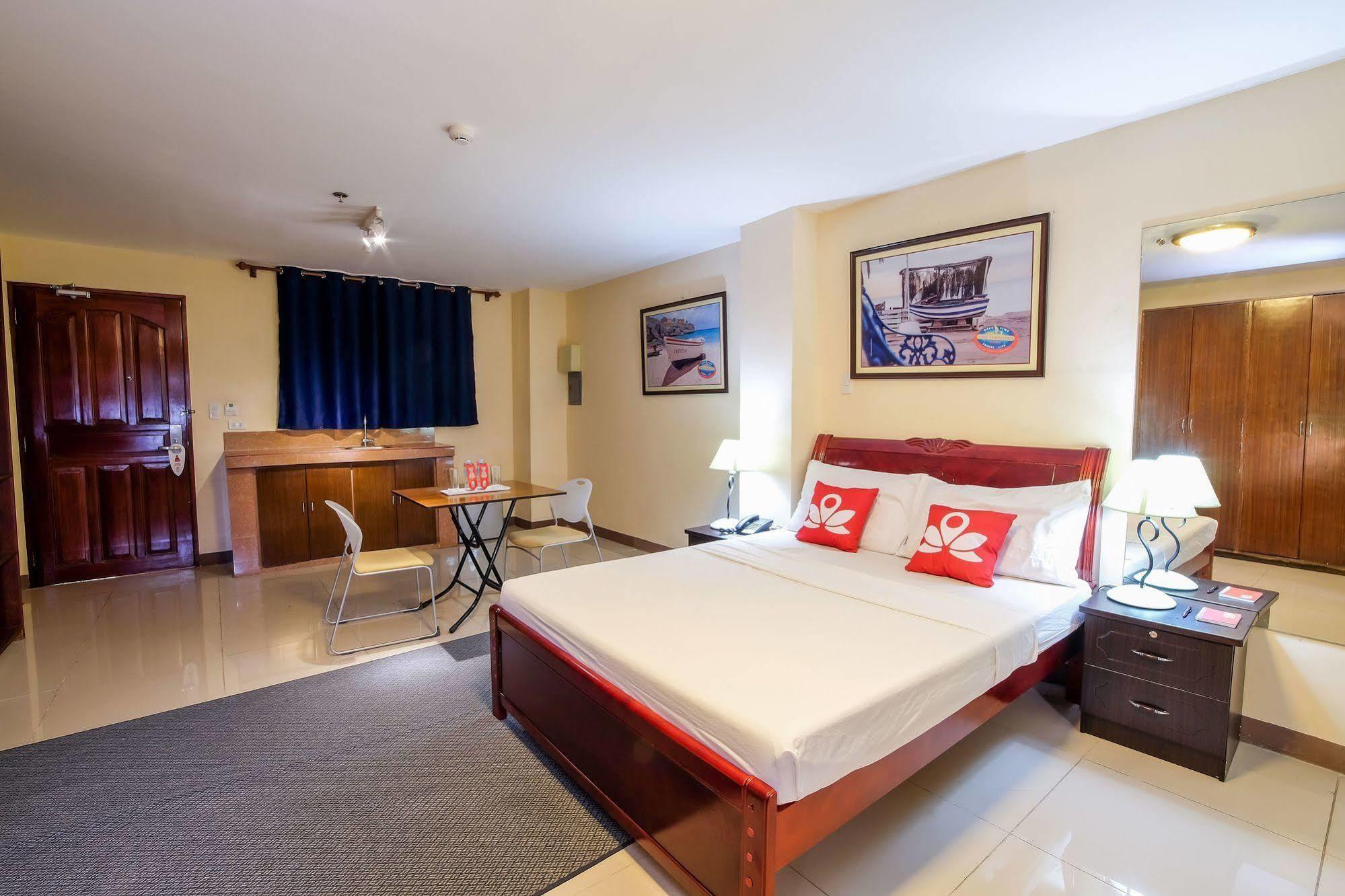 Hotel Zen Mabini Ermita 2*