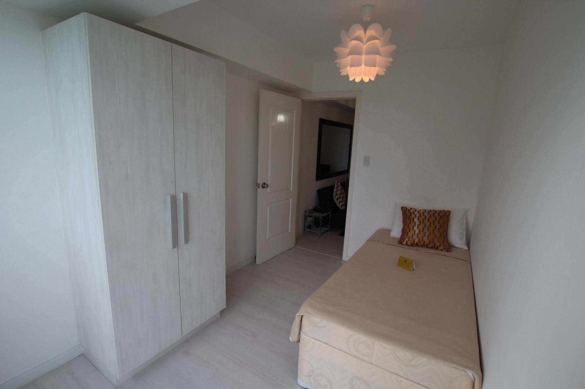 Apartment Siglo @ The Azure Urban Residences *