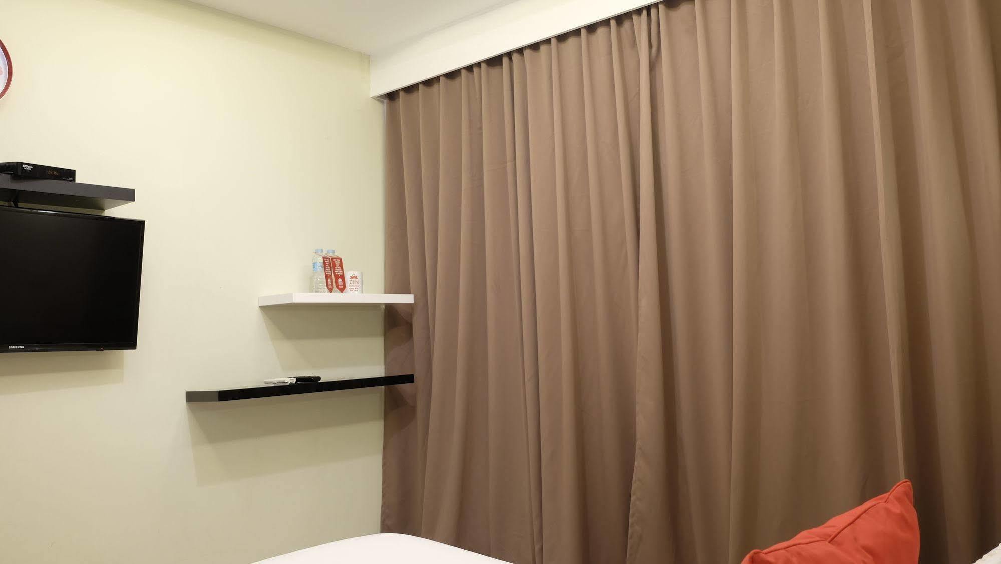 Zen Malate Robinsons 3* Manila