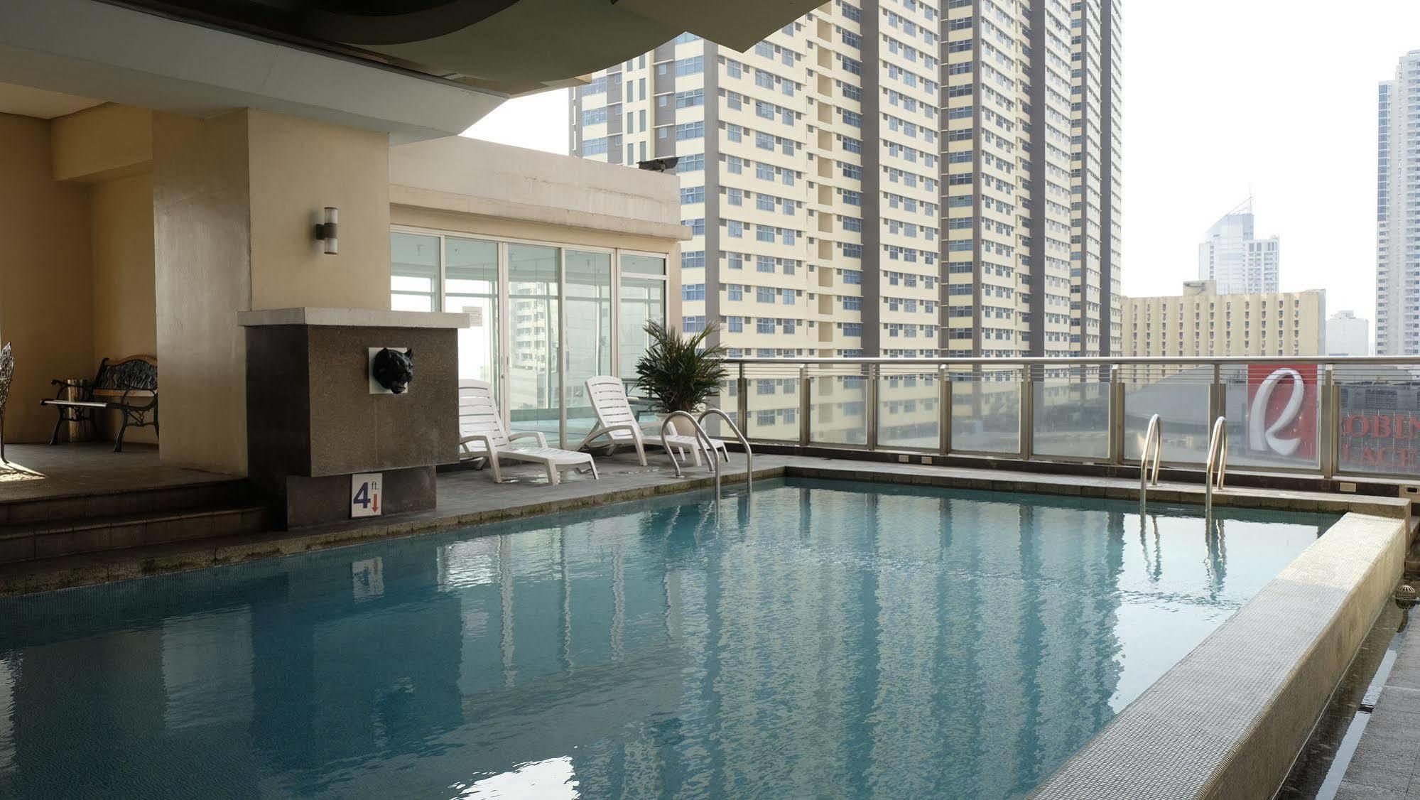 Zen Malate Robinsons Hotel