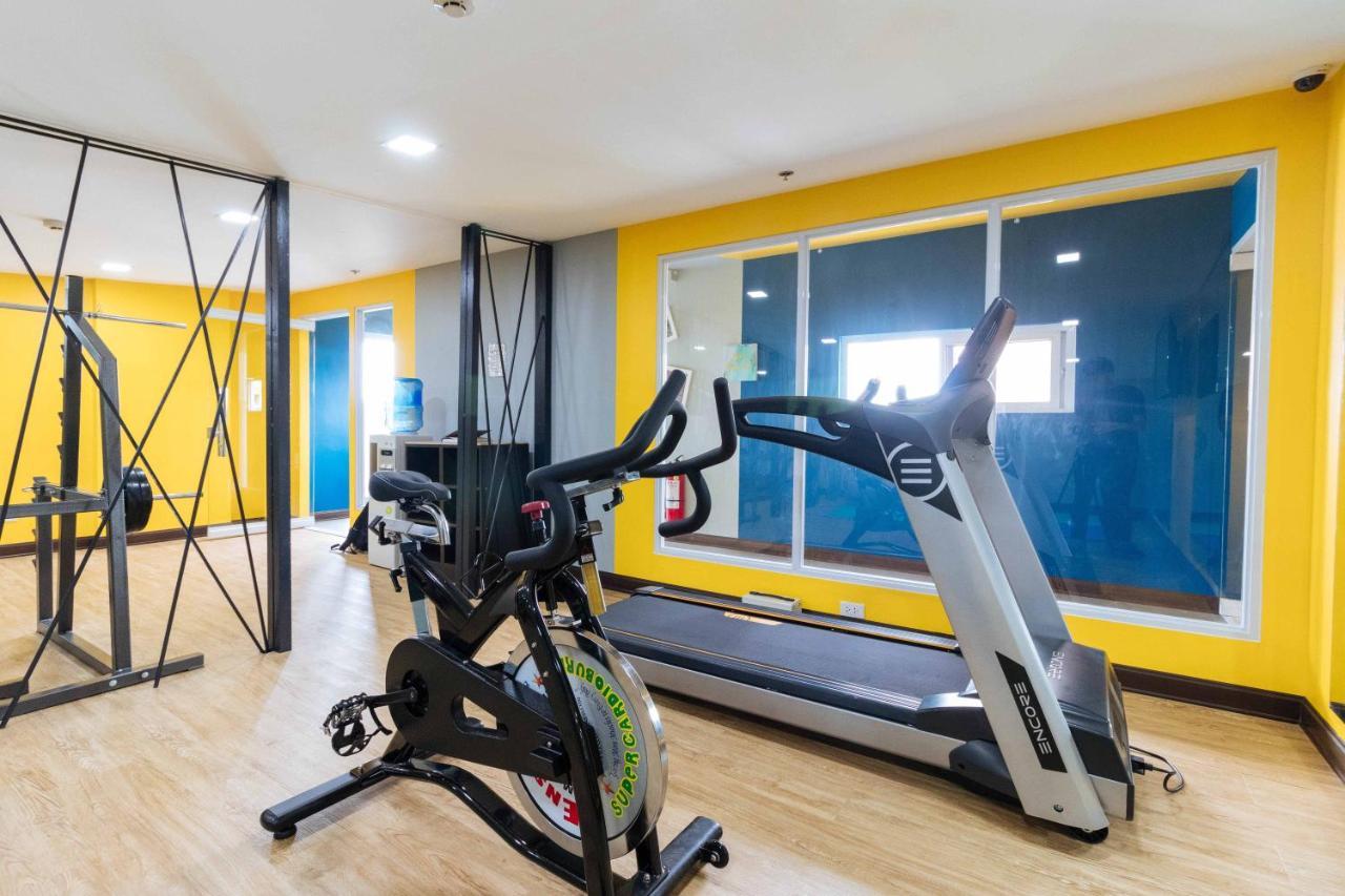 Hotel Reddoorz Premium Near Ateneo Katipunan 4*