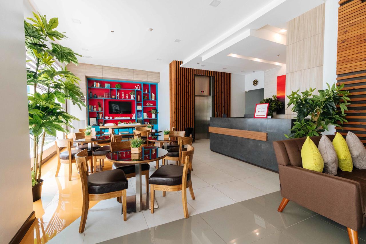 Reddoorz Premium Near Ateneo Katipunan 4*