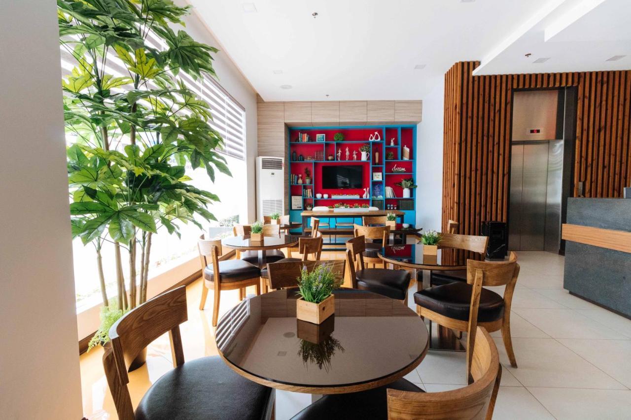 Reddoorz Premium Near Ateneo Katipunan Hotel
