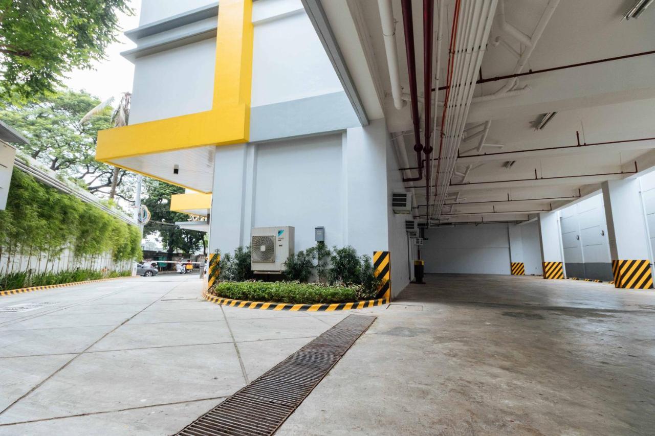 Reddoorz Premium Near Ateneo Katipunan Manila