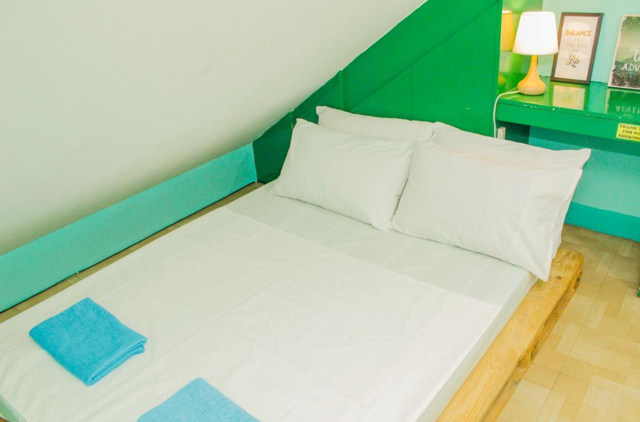 Backpackers - Nomadsmnl *
