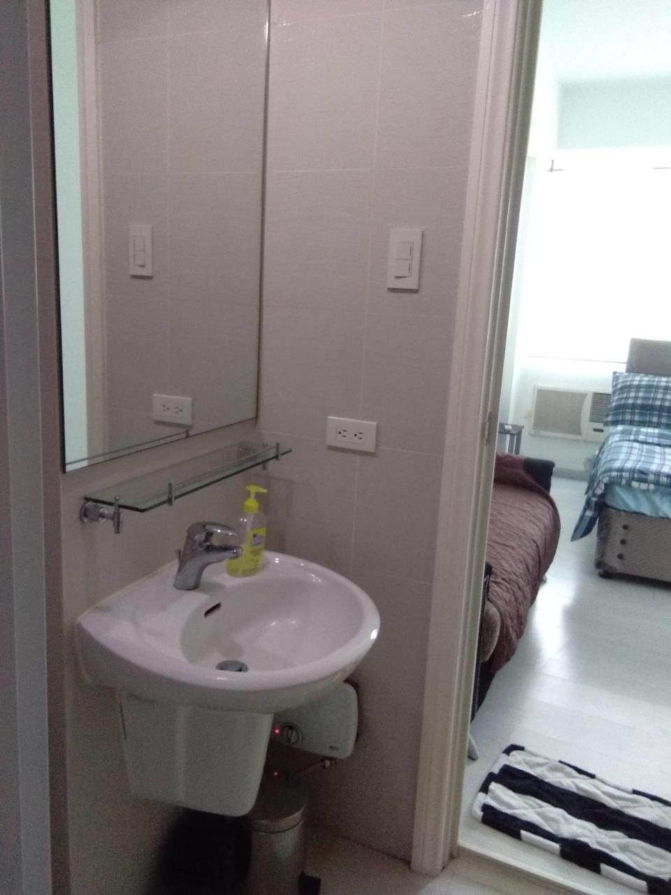 Azure Urban Tinoyshome Apartment Manila