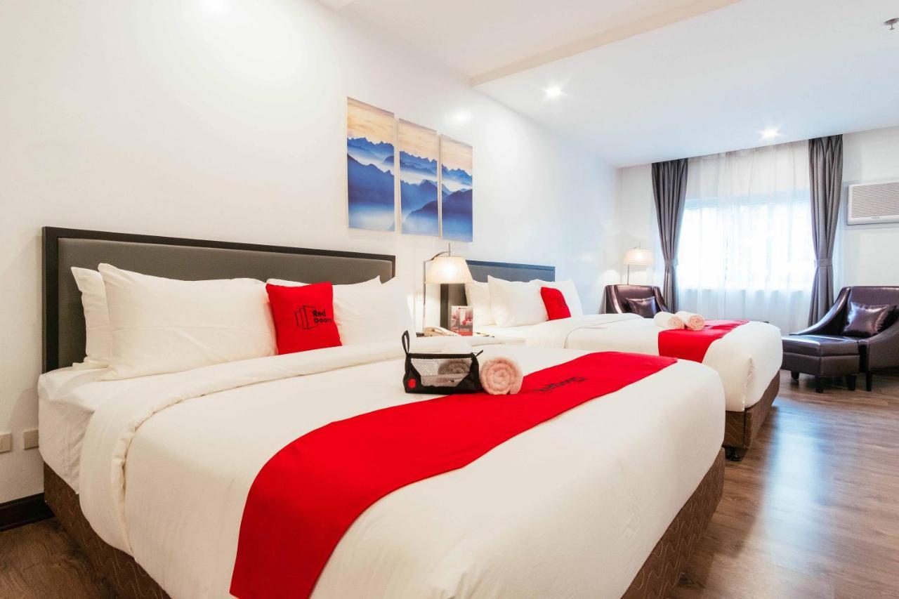 Hotel Reddoorz Premium Near Ateneo Katipunan Manila