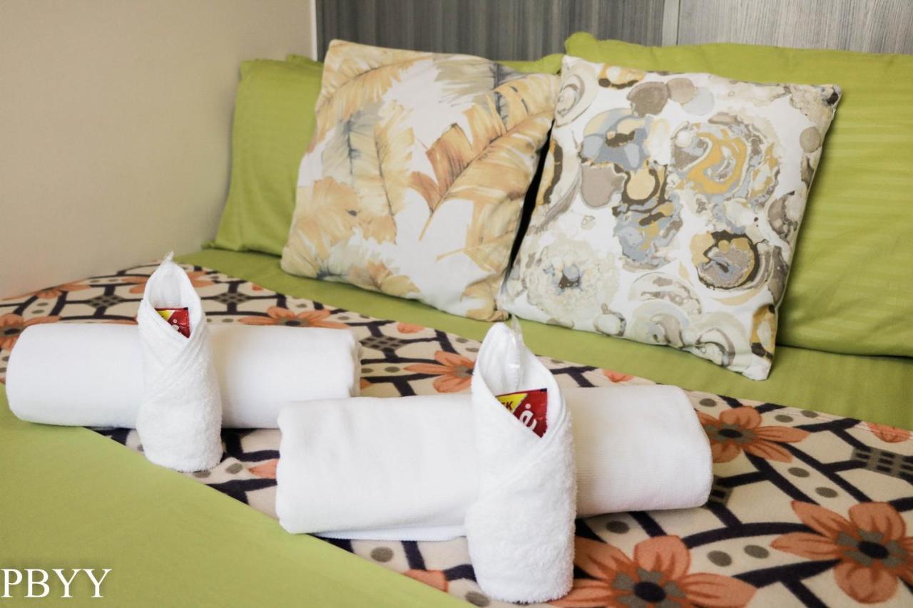 Green Residences 1bedroom Condotel In Metro Free Breakfast For 2 Apartment Manila