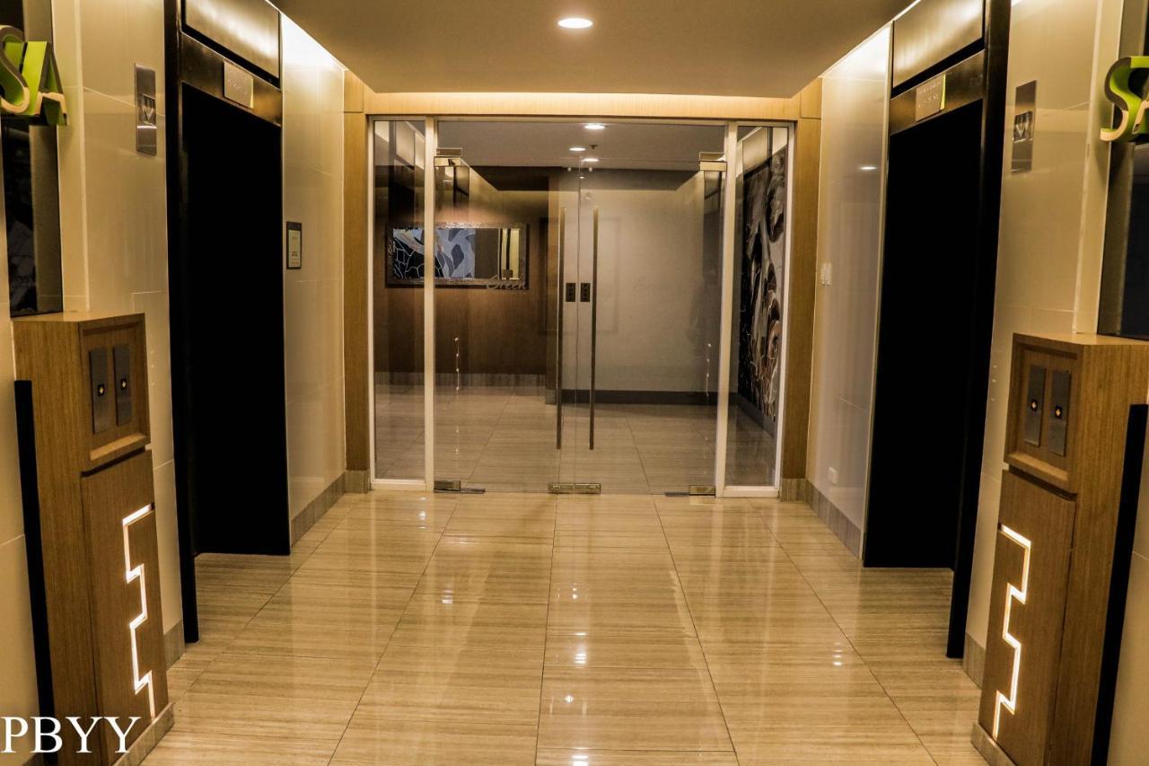 Green Residences 1bedroom Condotel In Metro Free Breakfast For 2
