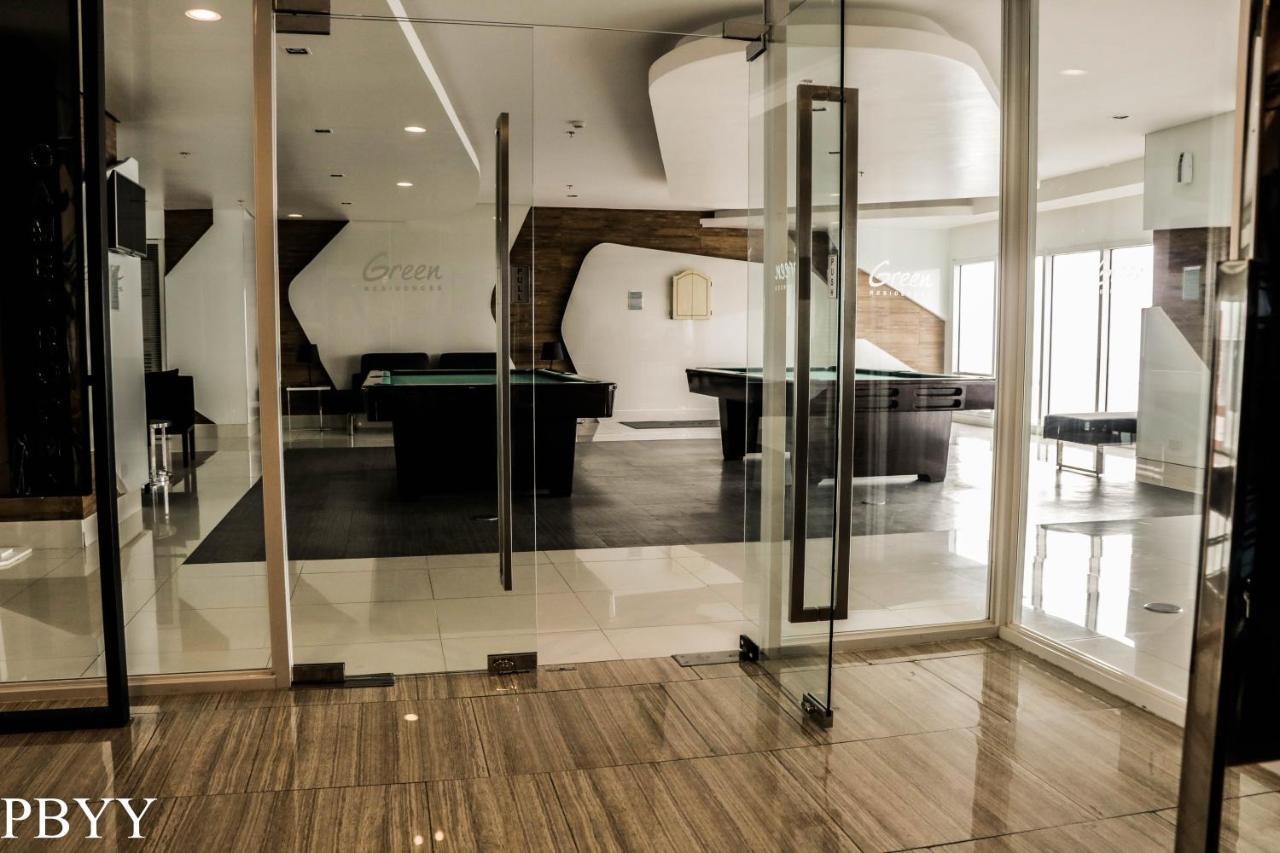 Green Residences 1bedroom Condotel In Metro Free Breakfast For 2 Apartment Manila