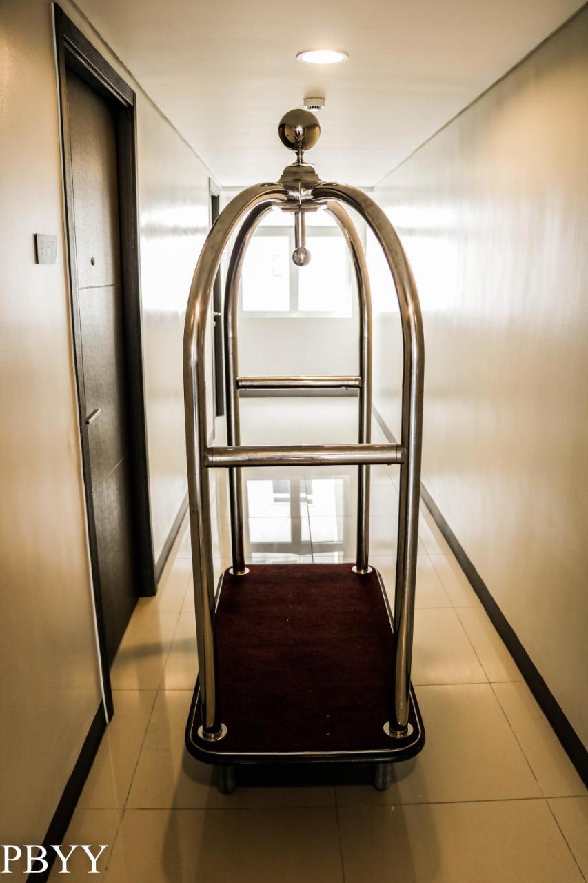 Green Residences 1bedroom Condotel In Metro Free Breakfast For 2 Apartment Manila