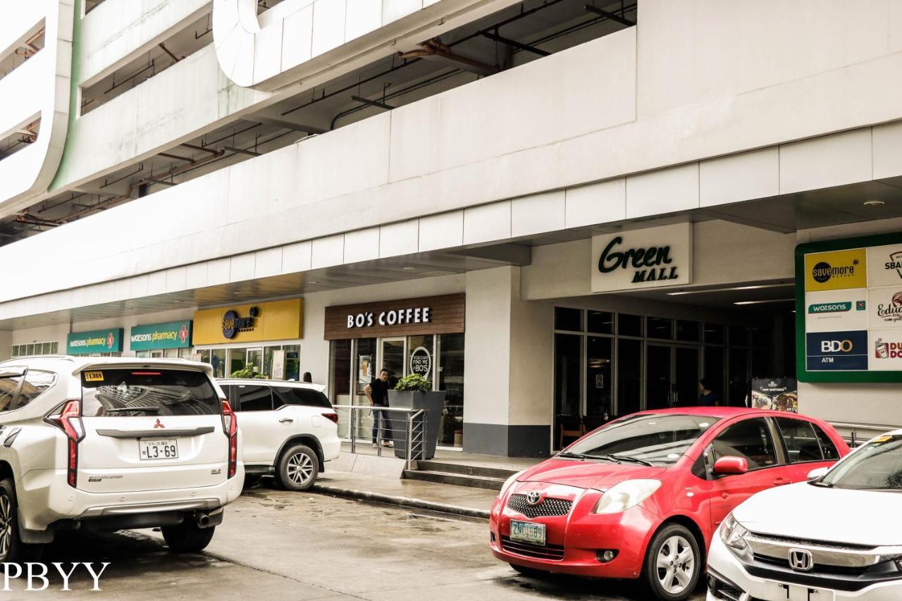 Green Residences 1bedroom Condotel In Metro Free Breakfast For 2 Manila