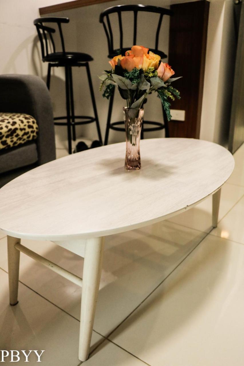 Apartment Stays At Residences 1 Bedroom With Complimentary Breakfast For 2 Manila