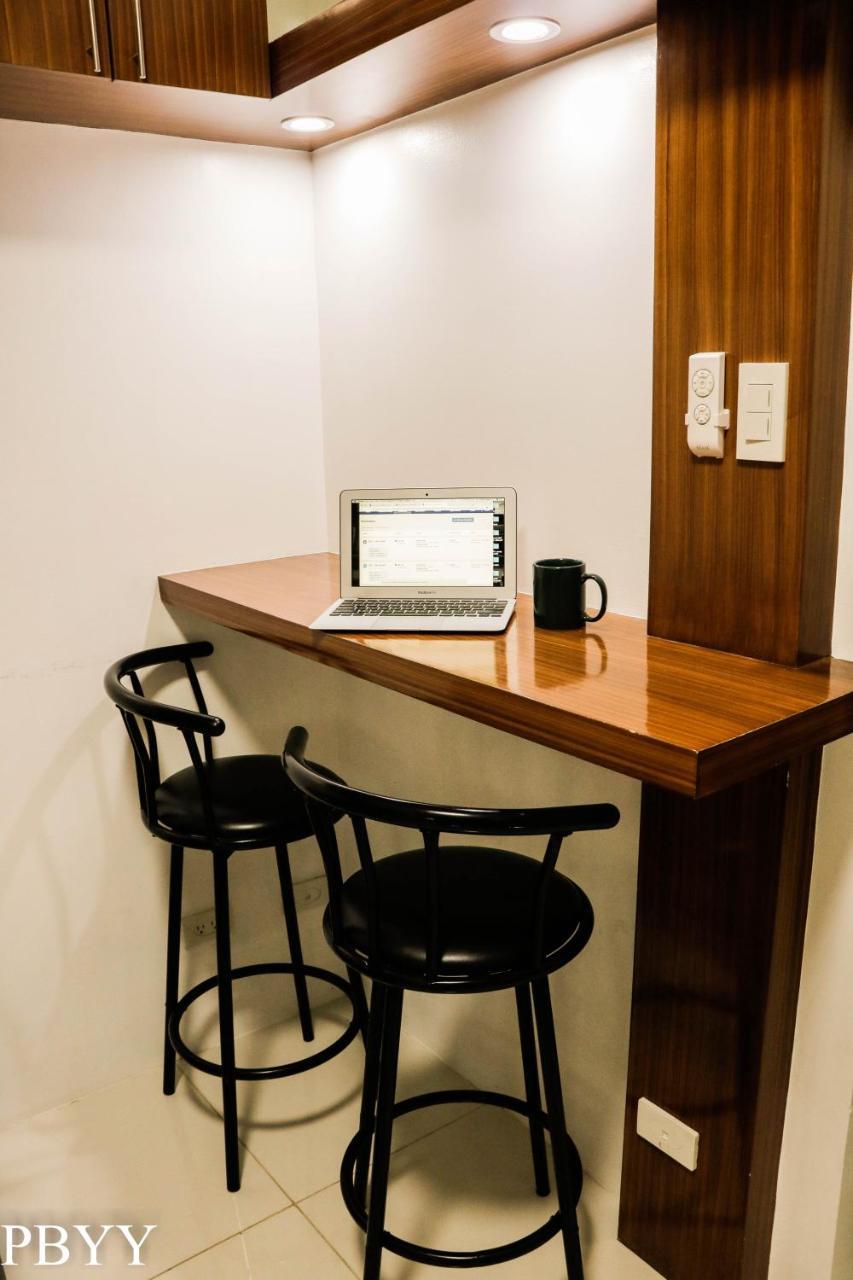Stays At Residences 1 Bedroom With Complimentary Breakfast For 2 * Manila