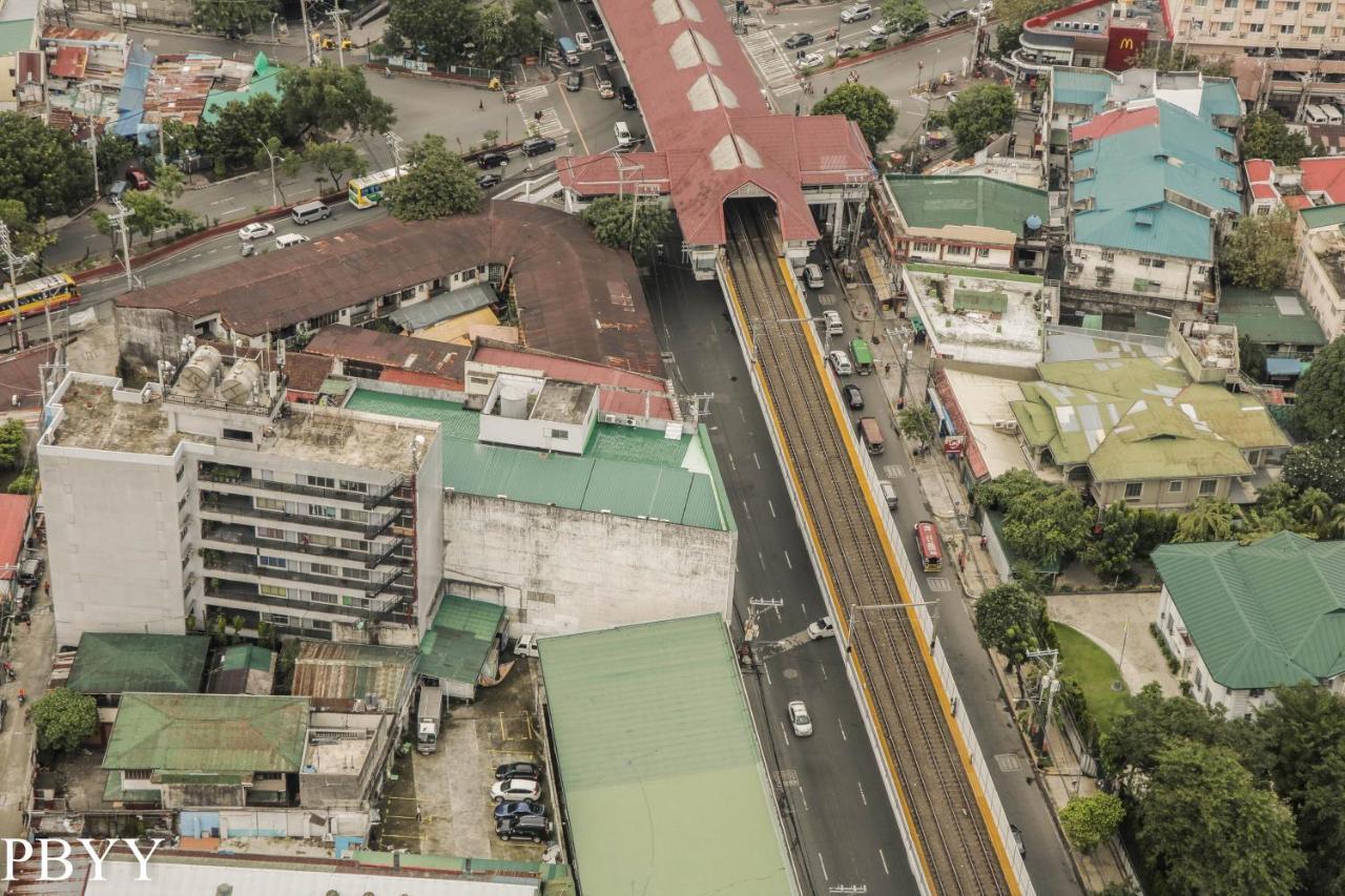 Stays At Residences 1 Bedroom With Complimentary Breakfast For 2 Manila