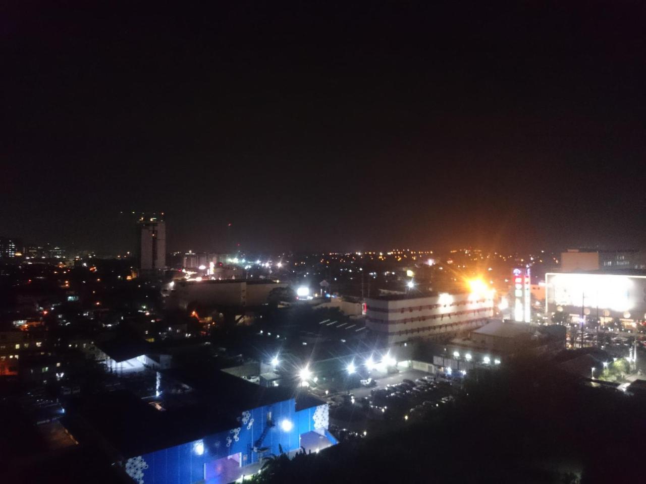 Almanza Metropolis Condominium Manila