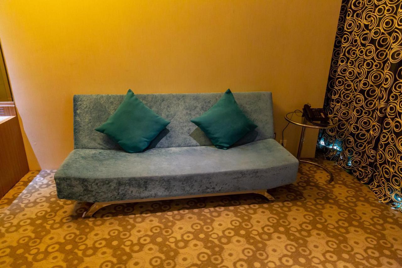 H2o Hotel 4*