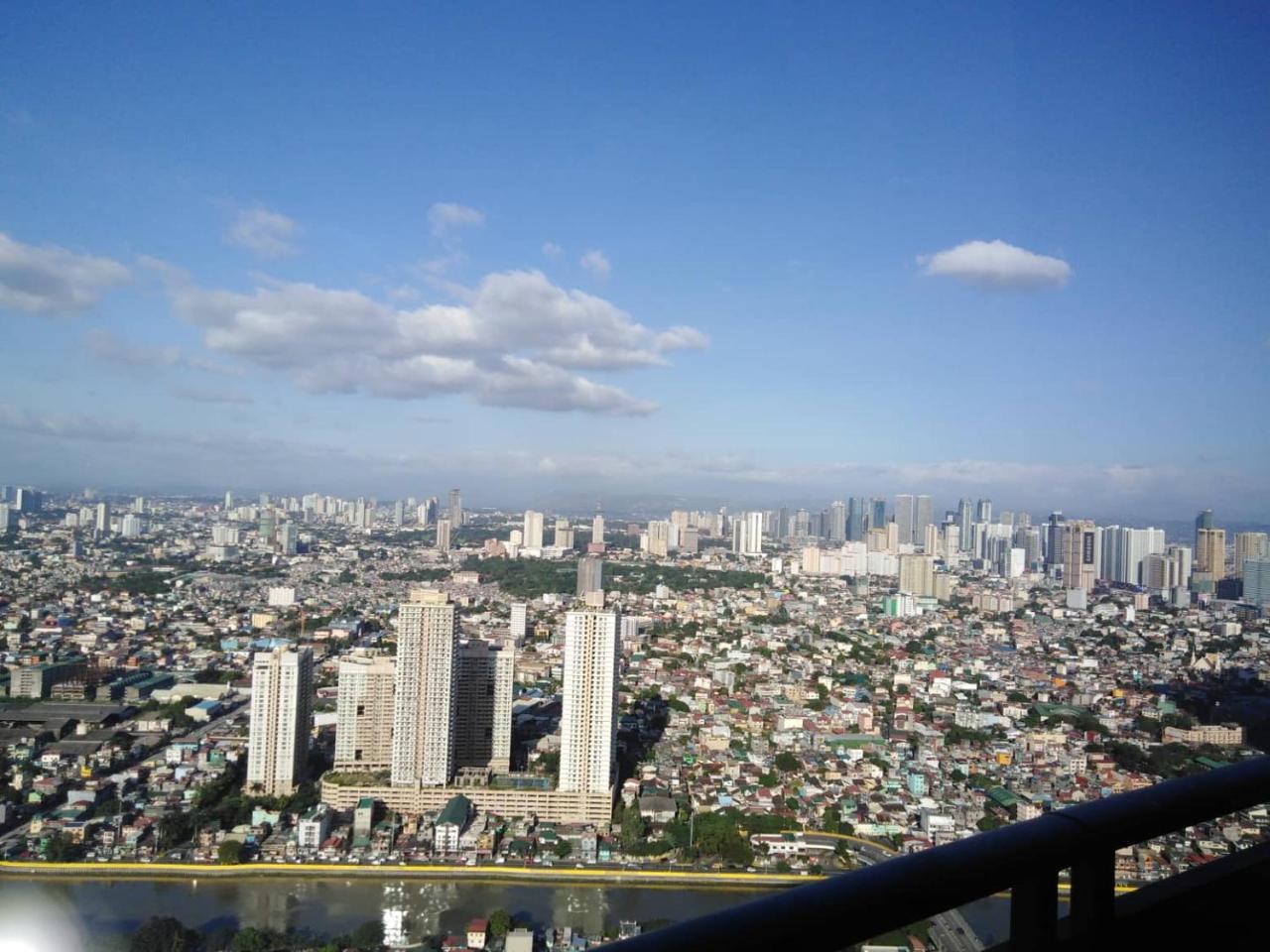 Apartment Seven Doors Apartment In Knightsbridge Residences Makati *