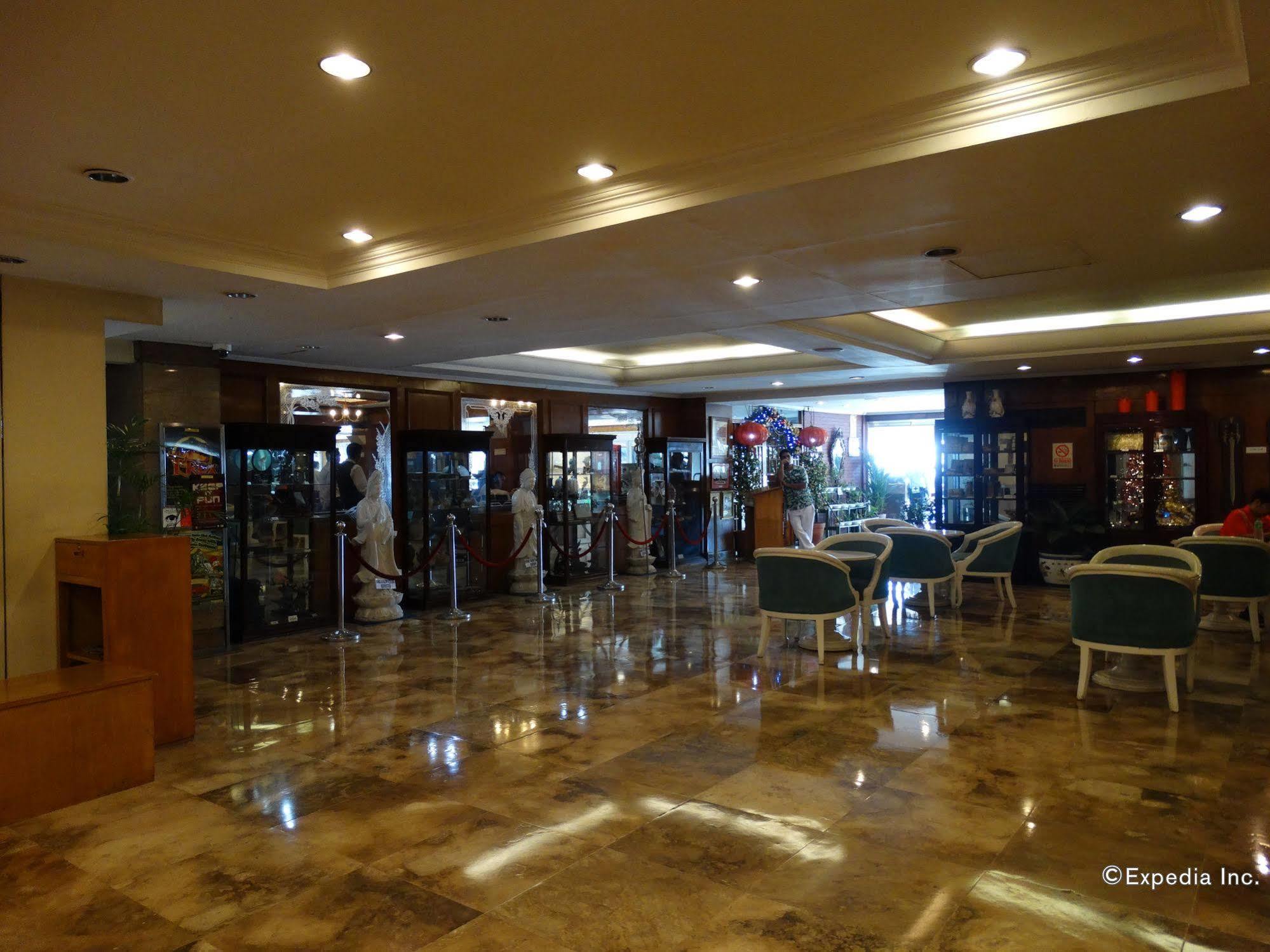 Aloha Roxas Boulevard