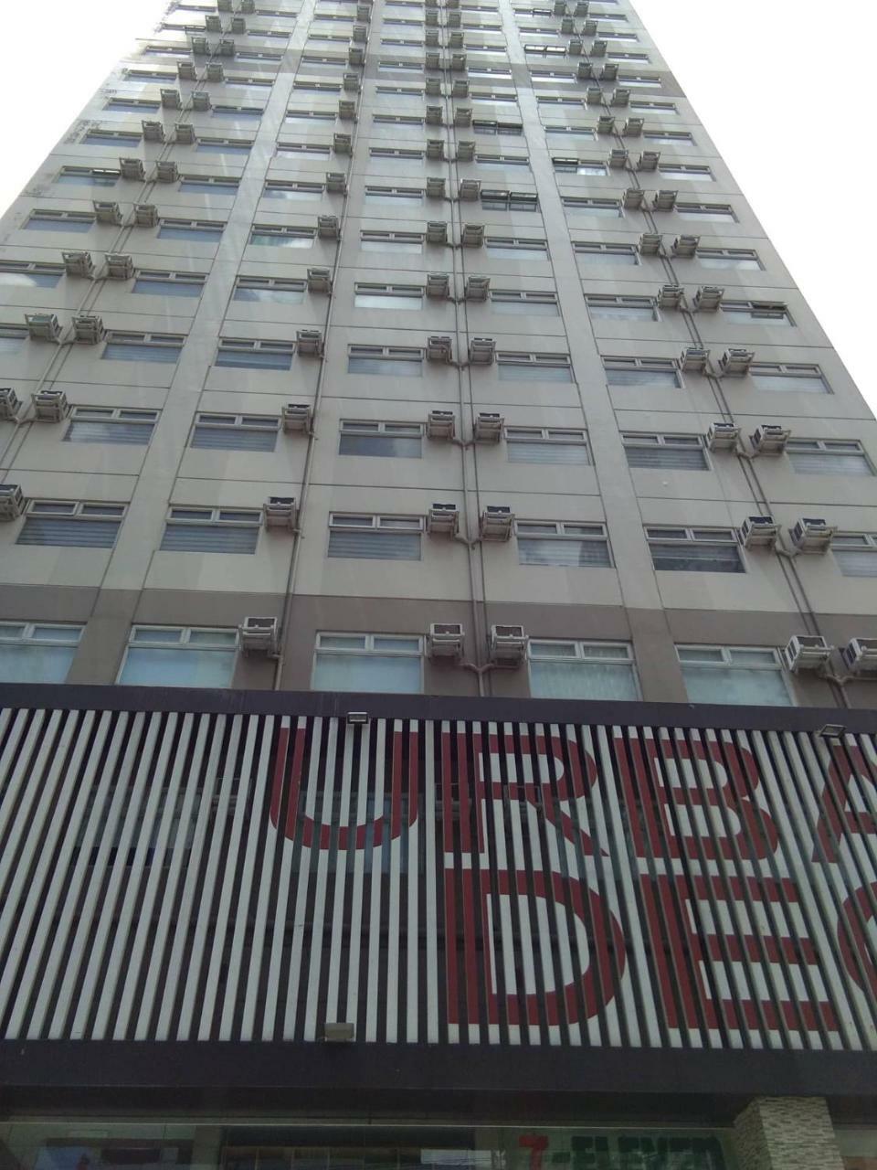 Apartment Urban Deca Unit 3 By Gracey's Place Manila