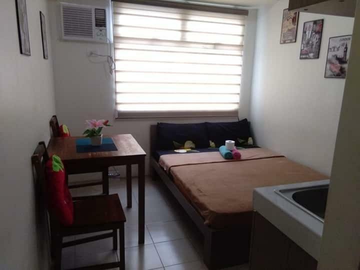 Urban Deca Unit 3 By Gracey's Place Apartment *