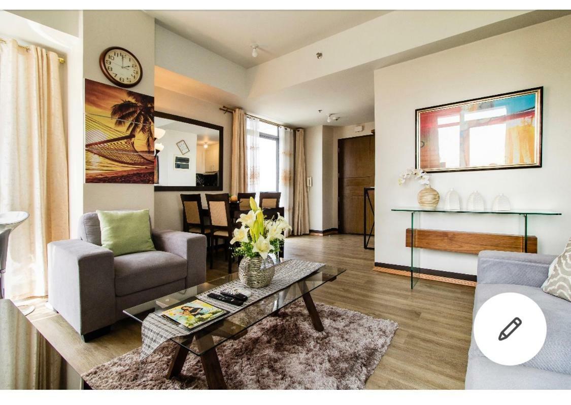 Manhattan Heights Tower A Luxury Apartment *