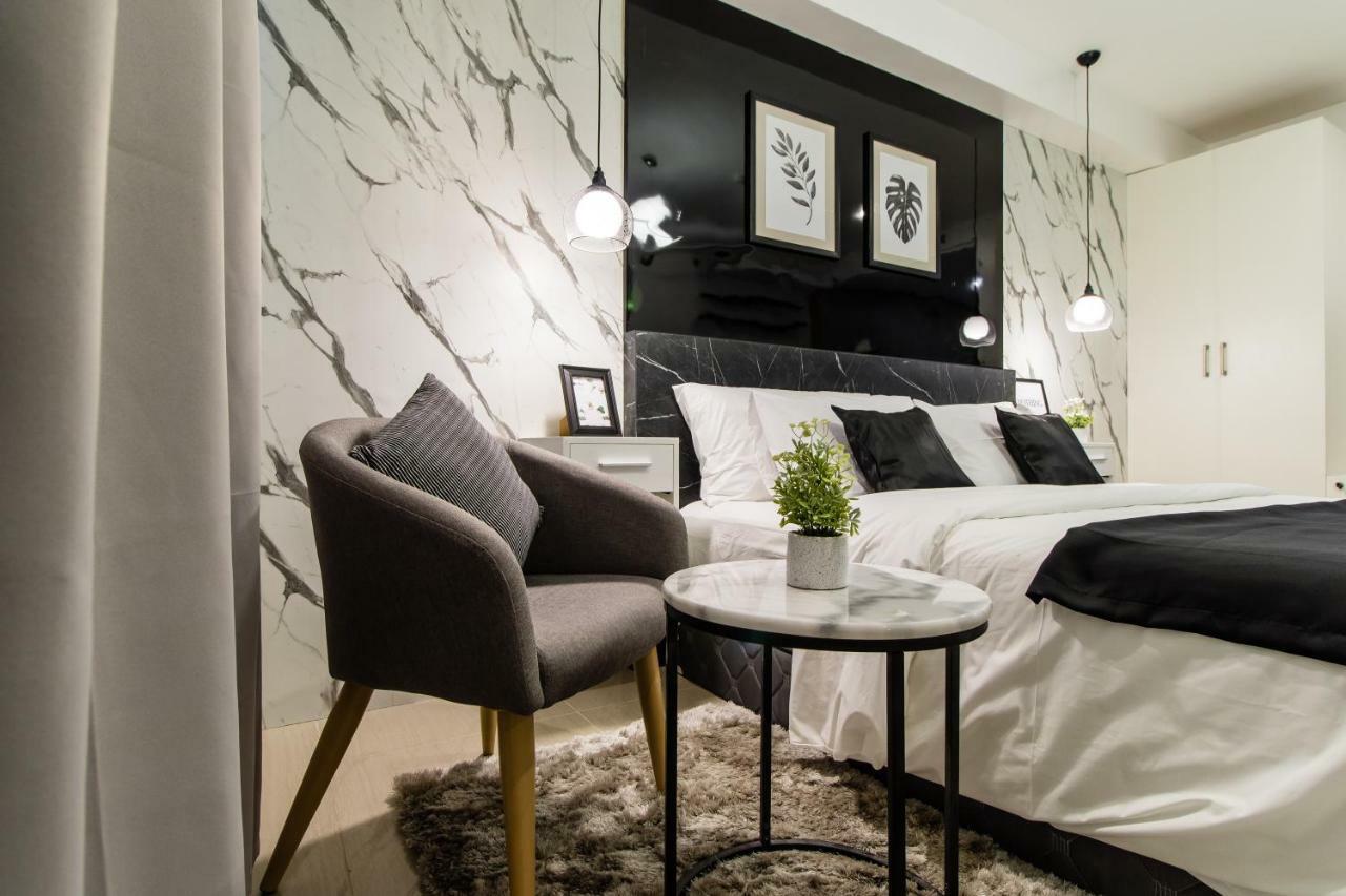 Luxury At Shore 1 Tower C1, Mall Of Complex Pasay Apartment *