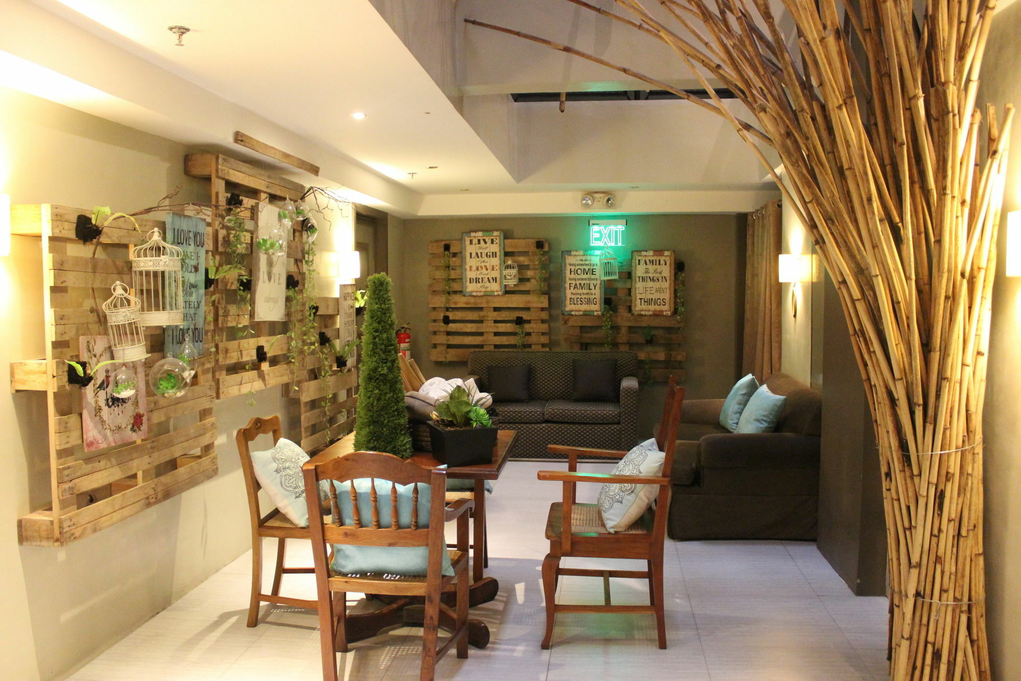 Swagman 3* Manila