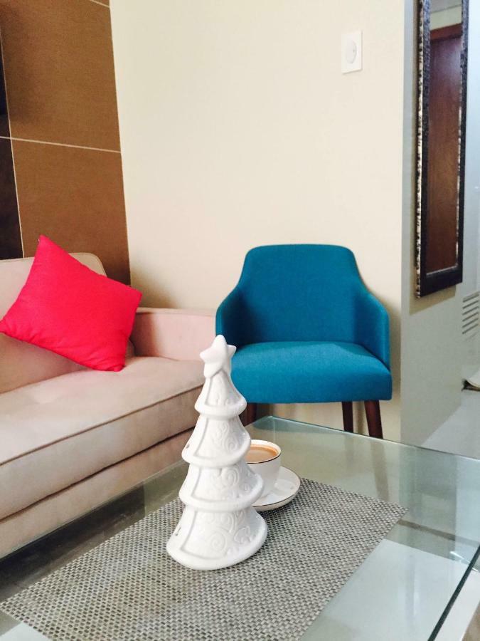 Rlr At Shell Residences