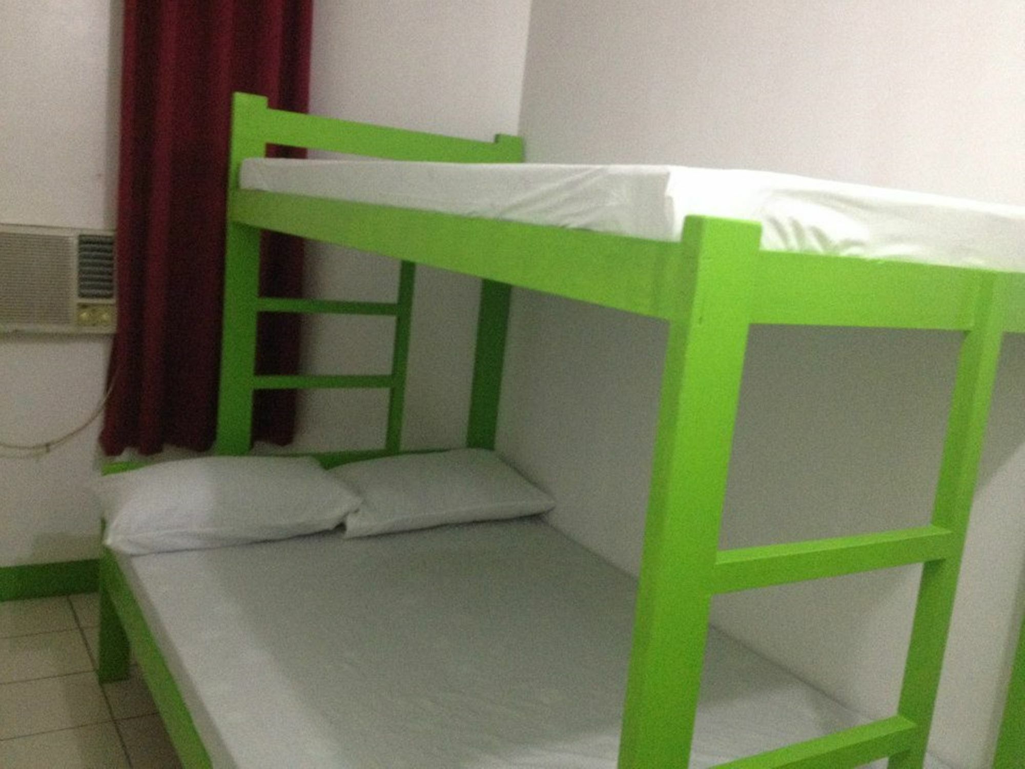 Malate Guest house 2*