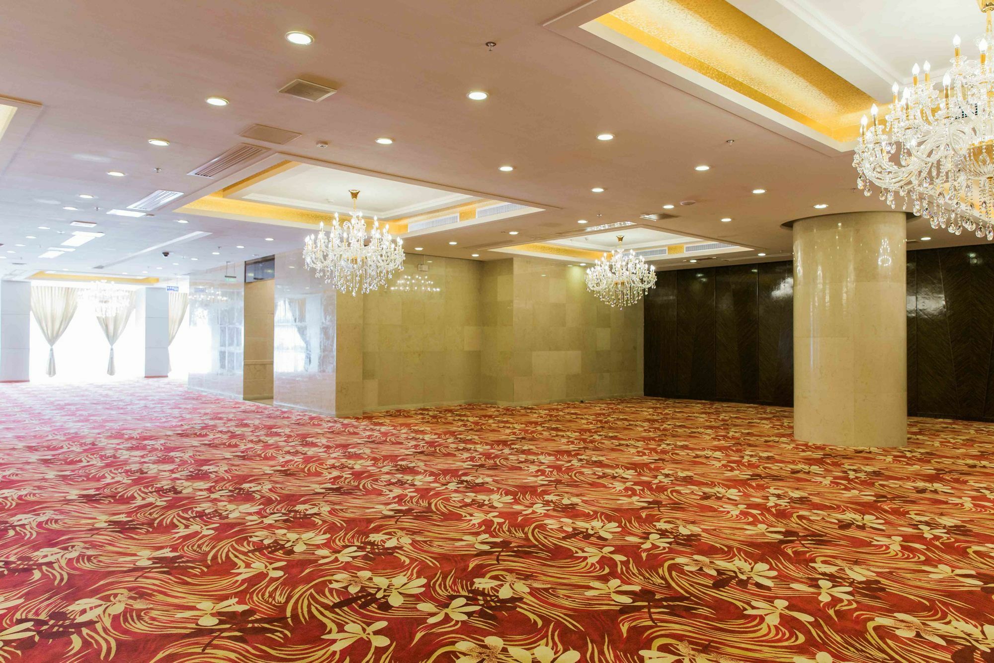 Hotel Swiss-belhotel Blulane 3*