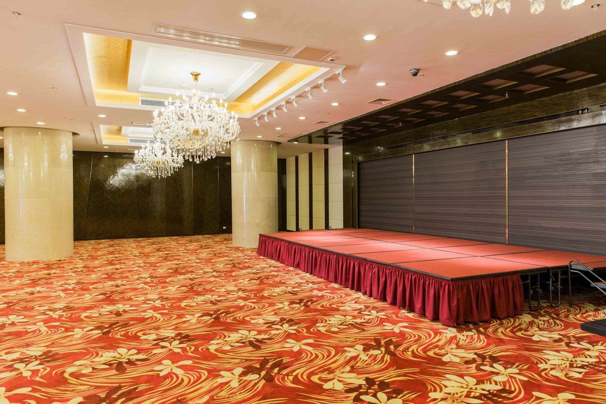 Hotel Swiss-belhotel Blulane Manila