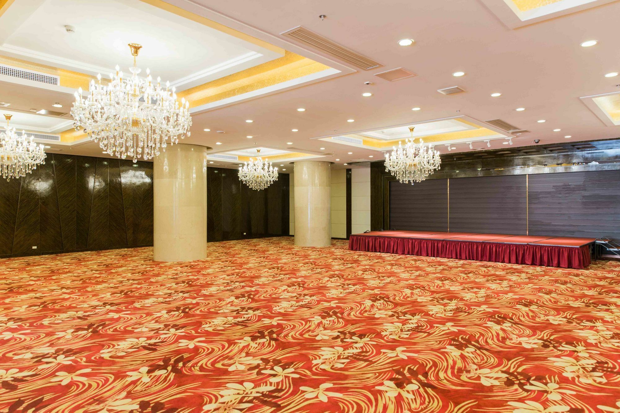 Swiss-belhotel Blulane Hotel