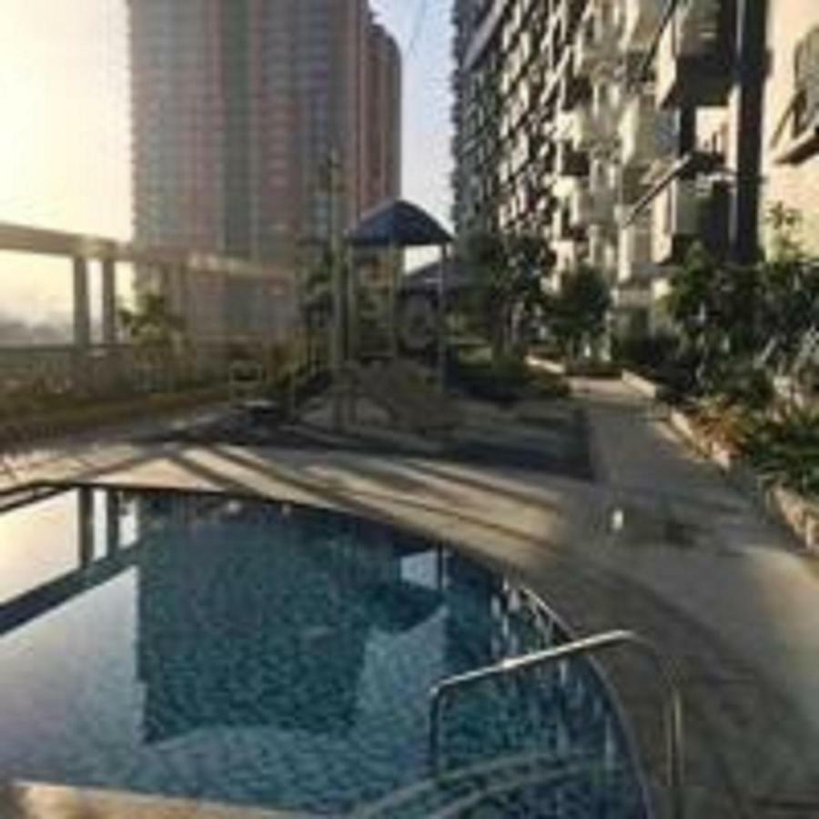 Apartment Cubao Manhattanheights Unit 21a Tower A, 2br