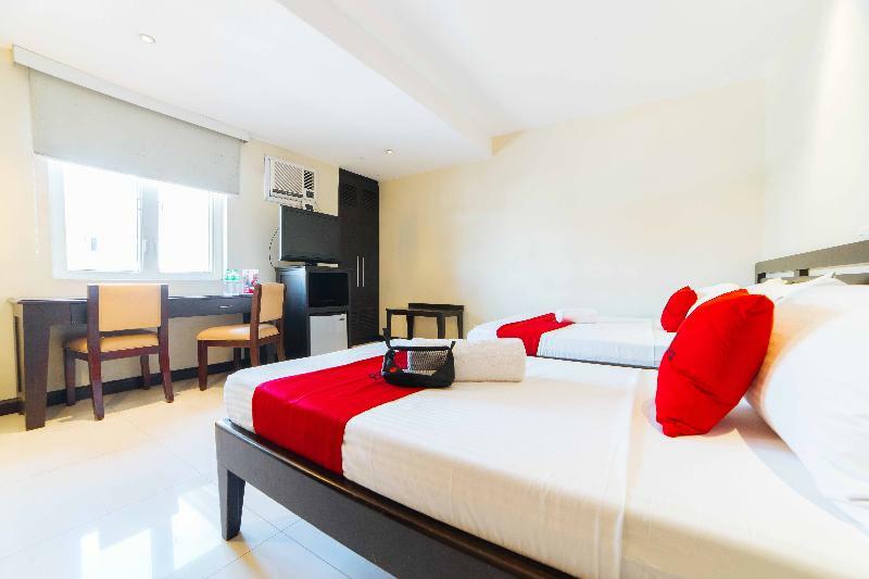 Reddoorz Plus Near Naia Expressway Hotel 3*