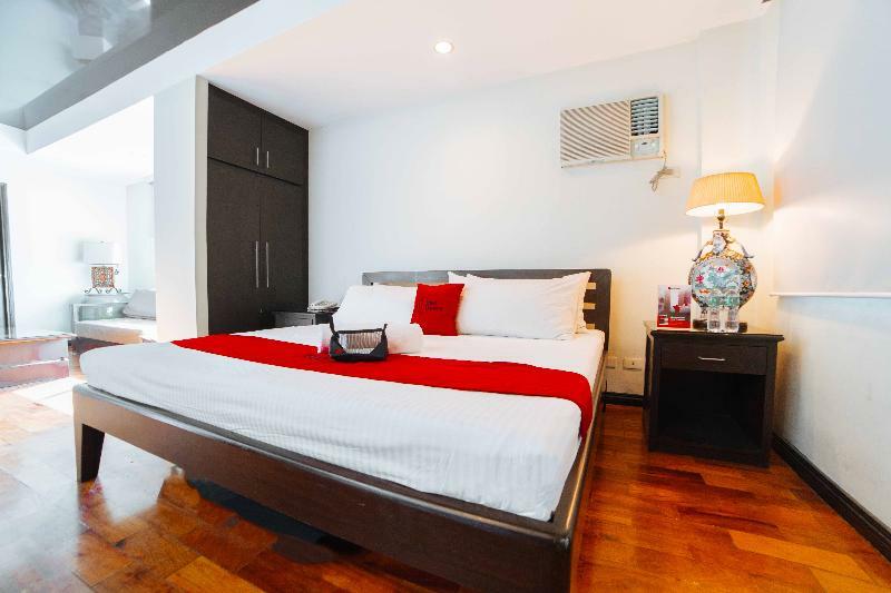 Hotel Reddoorz Plus Near Naia Expressway 3*