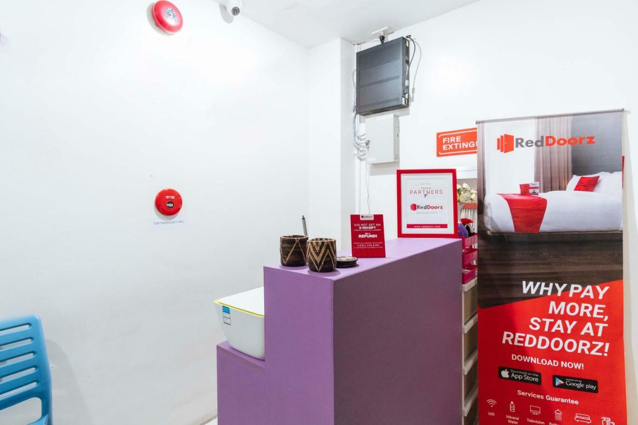 Hotel Reddoorz Near Robinsons Place Manila