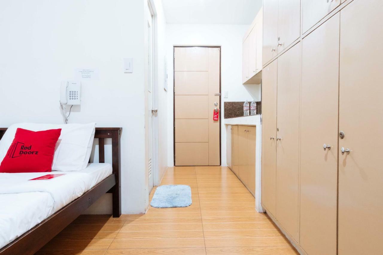 Hotel Reddoorz Near Robinsons Place